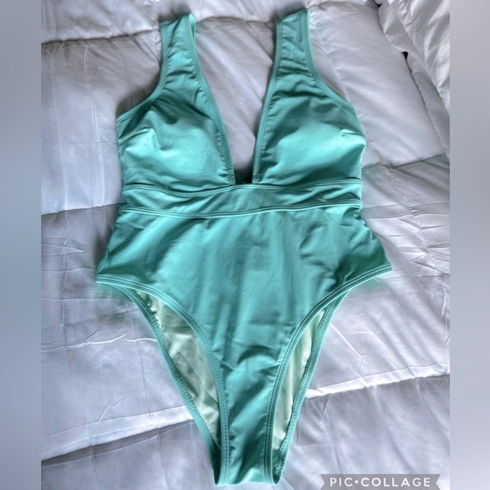 Cupshe one piece swimsuit